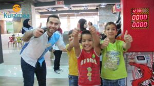 شارك 100 يتيم في نشاط ترفيهي في مطعم مينيمي بطرابلس برعاية منظمة كرماء، لتعزيز صحتهم النفسية والشعور بالانتماء.