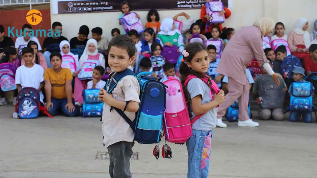 مبادرة توزيع قرطاسية للعام الدراسي 2025 لدعم 120 طالبًا سوريًا يتيمًا في لبنان، ضمن مشروع كرماء لرعاية الأرامل والأيتام.